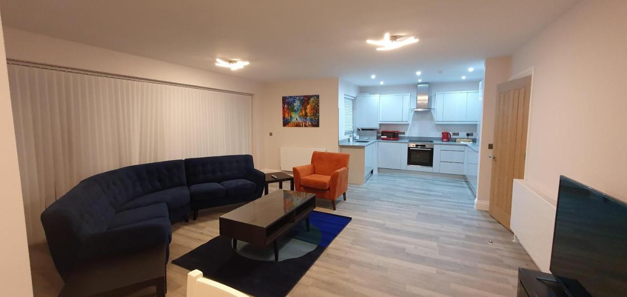Garland Modern Spacious Apartment, Brentwood 1 Extérieur photo