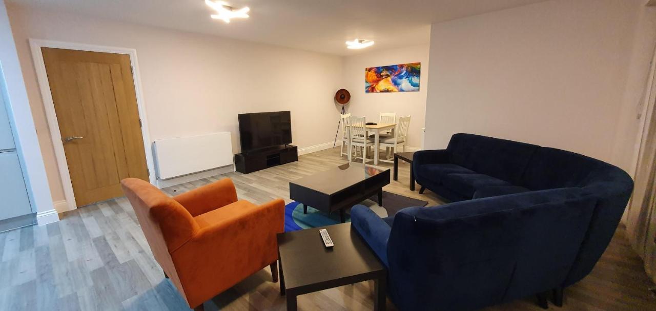 Garland Modern Spacious Apartment, Brentwood 1 Extérieur photo