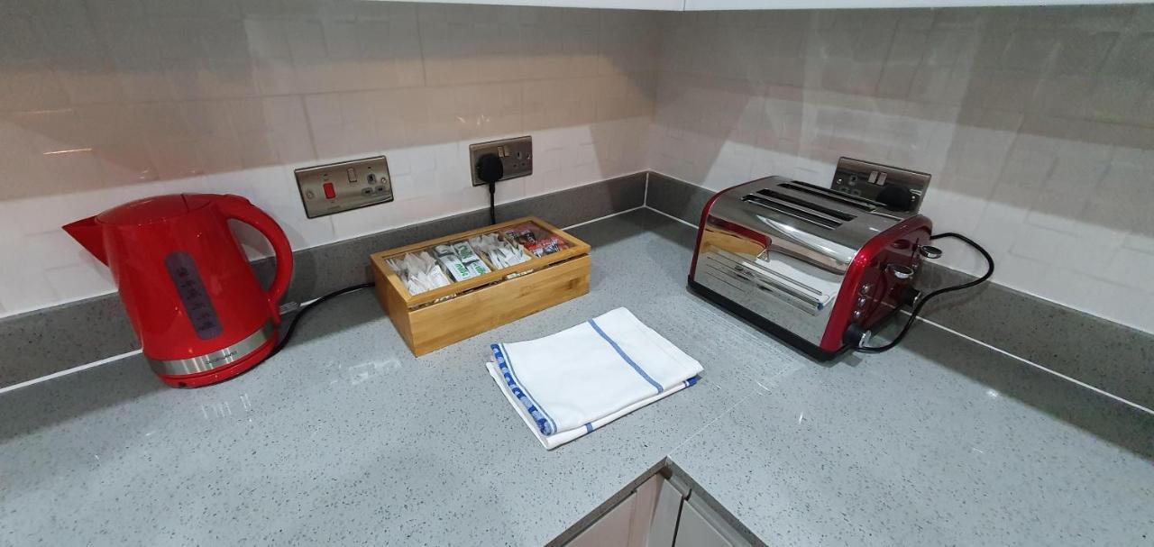 Garland Modern Spacious Apartment, Brentwood 1 Extérieur photo