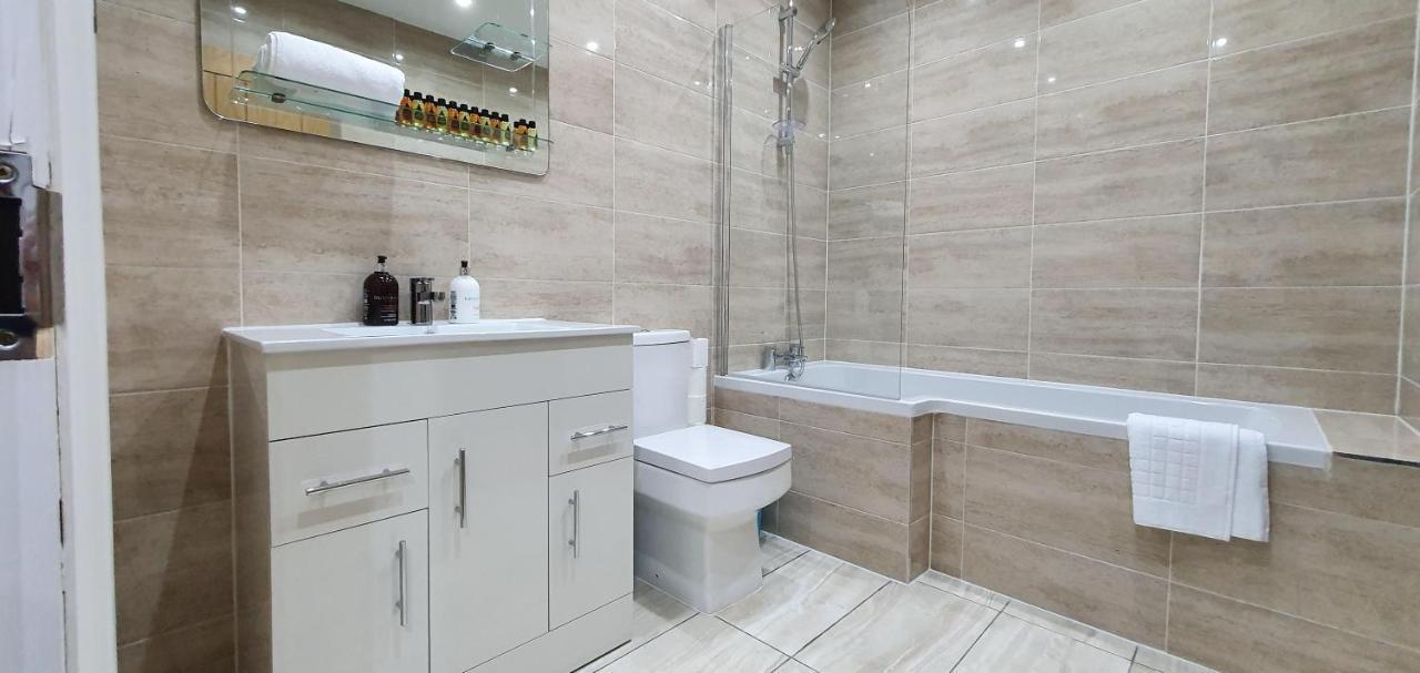 Garland Modern Spacious Apartment, Brentwood 1 Extérieur photo